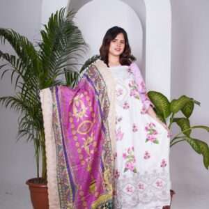 কারিজমা থ্রি পিস